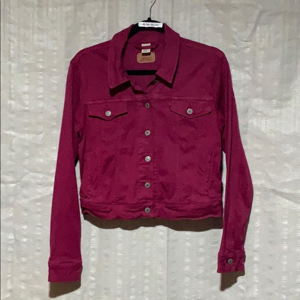 Levi’s Trucker Jean Jacket woman’s dark pink